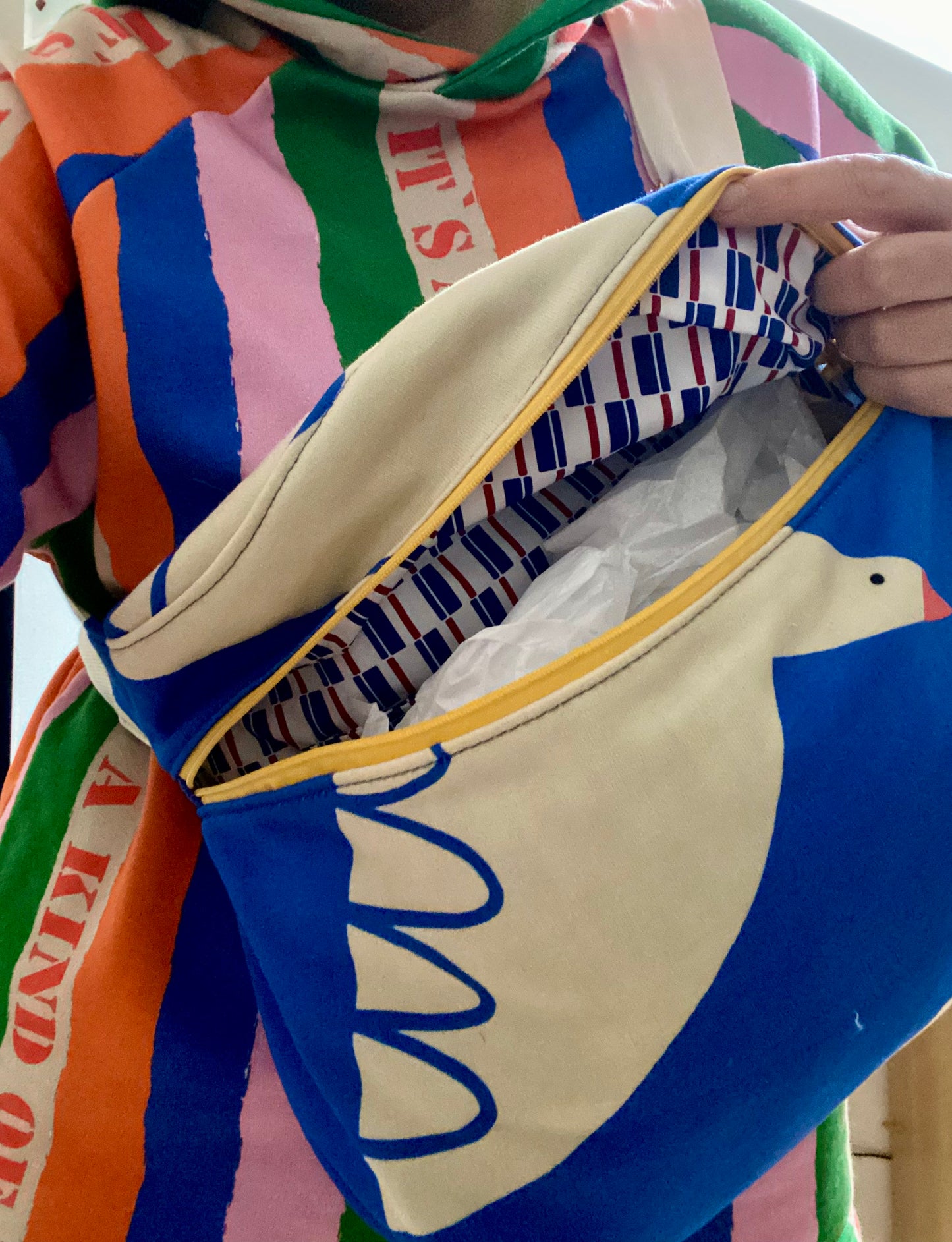 TUTTOTUTTO CROSSBODY BAG - PEACE
